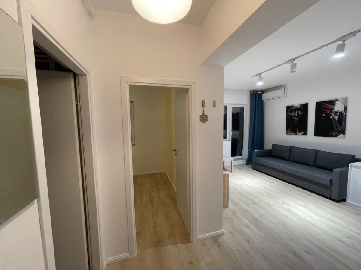 Relax Luxury Apartment Palace บูคาเรสต์ ภายนอก รูปภาพ